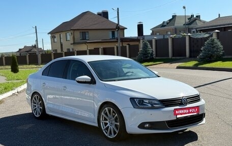 Volkswagen Jetta VI, 2014 год, 990 000 рублей, 8 фотография