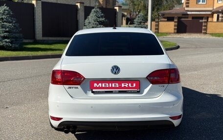 Volkswagen Jetta VI, 2014 год, 990 000 рублей, 5 фотография