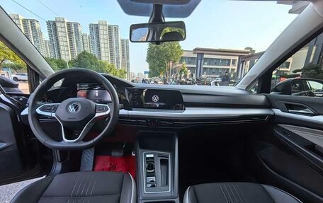 Volkswagen Golf VIII, 2023 год, 1 740 325 рублей, 9 фотография