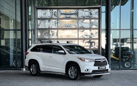 Toyota Highlander III, 2014 год, 2 690 000 рублей, 1 фотография