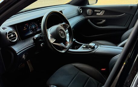 Mercedes-Benz E-Класс, 2018 год, 4 300 000 рублей, 3 фотография
