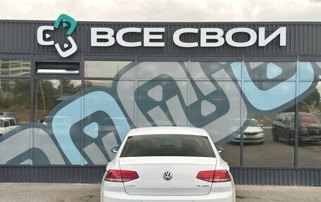 Volkswagen Passat B8 рестайлинг, 2015 год, 1 697 000 рублей, 6 фотография