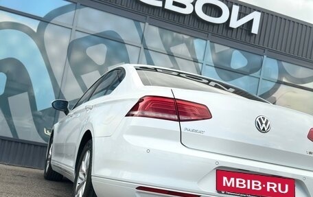 Volkswagen Passat B8 рестайлинг, 2015 год, 1 697 000 рублей, 11 фотография