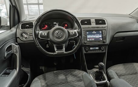 Volkswagen Polo VI (EU Market), 2019 год, 990 000 рублей, 10 фотография
