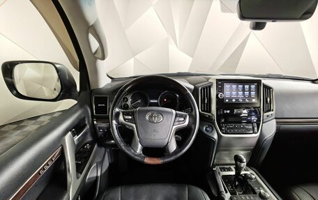 Toyota Land Cruiser 200, 2018 год, 6 200 000 рублей, 20 фотография
