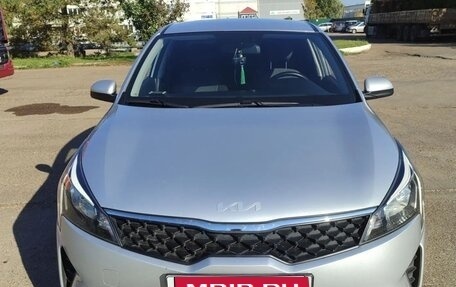 KIA Rio IV, 2021 год, 1 850 000 рублей, 1 фотография