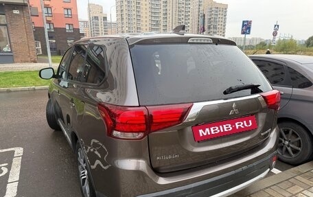 Mitsubishi Outlander III рестайлинг 3, 2017 год, 1 549 990 рублей, 9 фотография