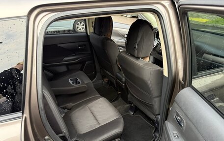 Mitsubishi Outlander III рестайлинг 3, 2017 год, 1 549 990 рублей, 20 фотография