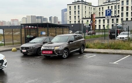 Mitsubishi Outlander III рестайлинг 3, 2017 год, 1 549 990 рублей, 25 фотография