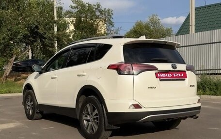 Toyota RAV4, 2016 год, 2 100 000 рублей, 6 фотография
