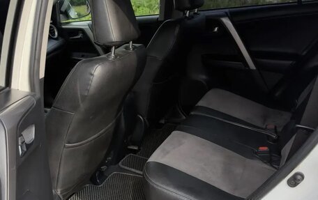 Toyota RAV4, 2016 год, 2 100 000 рублей, 13 фотография