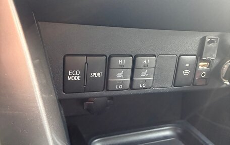 Toyota RAV4, 2016 год, 2 100 000 рублей, 19 фотография