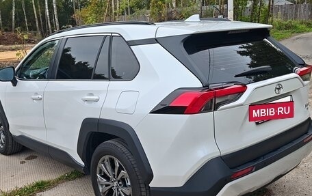 Toyota RAV4, 2025 год, 3 650 000 рублей, 5 фотография
