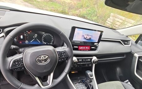 Toyota RAV4, 2025 год, 3 650 000 рублей, 8 фотография