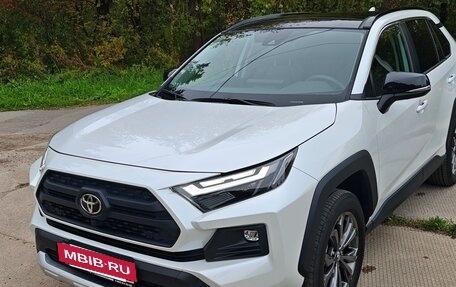 Toyota RAV4, 2025 год, 3 650 000 рублей, 6 фотография