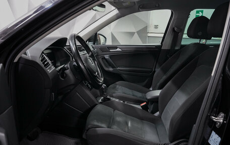 Volkswagen Tiguan II, 2018 год, 2 585 000 рублей, 10 фотография