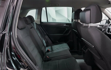 Volkswagen Tiguan II, 2018 год, 2 585 000 рублей, 13 фотография