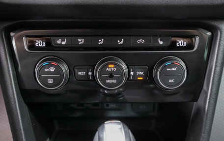 Volkswagen Tiguan II, 2018 год, 2 585 000 рублей, 18 фотография