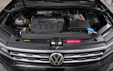 Volkswagen Tiguan II, 2018 год, 2 585 000 рублей, 21 фотография
