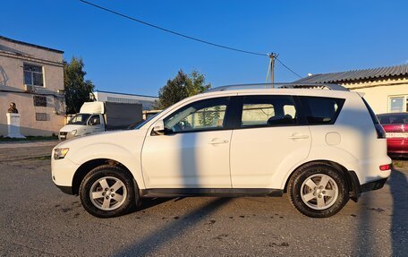 Mitsubishi Outlander III рестайлинг 3, 2010 год, 1 100 000 рублей, 3 фотография