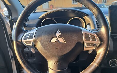Mitsubishi Outlander III рестайлинг 3, 2010 год, 1 100 000 рублей, 13 фотография