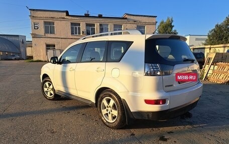 Mitsubishi Outlander III рестайлинг 3, 2010 год, 1 100 000 рублей, 4 фотография