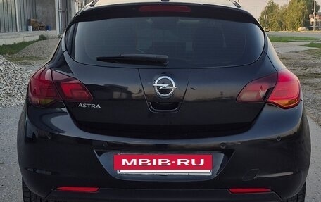 Opel Astra J, 2010 год, 590 000 рублей, 4 фотография