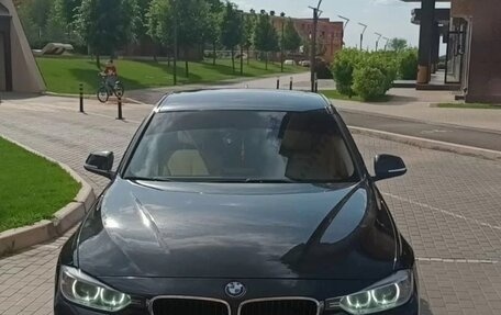 BMW 3 серия, 2013 год, 1 600 000 рублей, 14 фотография