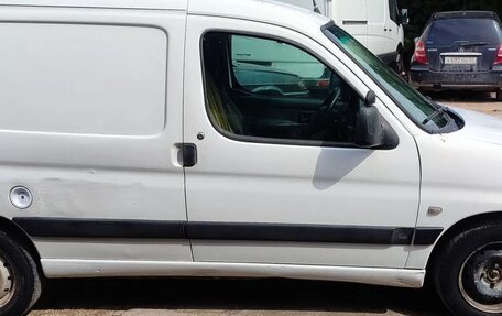 Peugeot Partner II рестайлинг 2, 2001 год, 330 000 рублей, 2 фотография