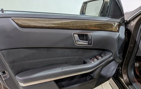 Mercedes-Benz E-Класс, 2015 год, 2 710 000 рублей, 19 фотография