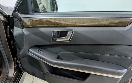 Mercedes-Benz E-Класс, 2015 год, 2 710 000 рублей, 21 фотография