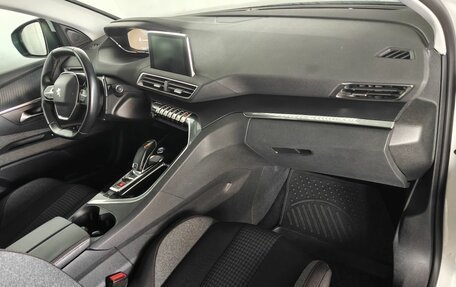 Peugeot 3008 II, 2017 год, 1 479 000 рублей, 11 фотография