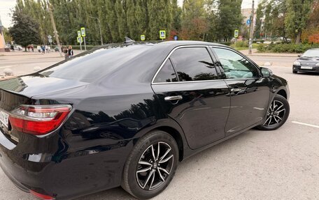 Toyota Camry, 2017 год, 2 290 000 рублей, 9 фотография
