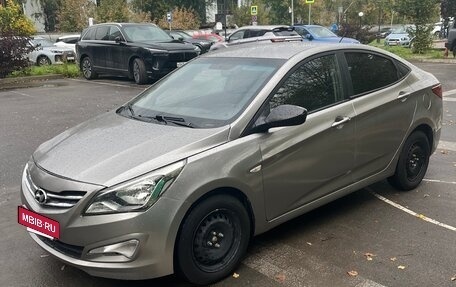 Hyundai Solaris II рестайлинг, 2015 год, 500 000 рублей, 2 фотография