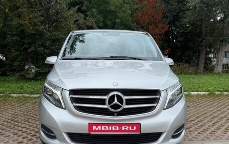 Mercedes-Benz V-Класс, 2015 год, 3 400 000 рублей, 1 фотография