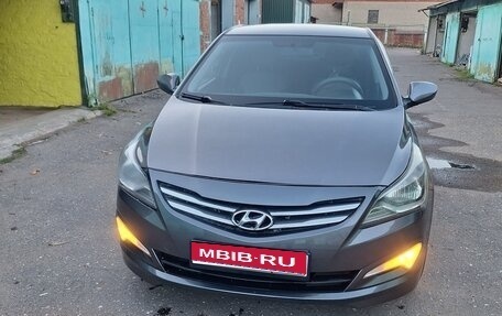 Hyundai Solaris II рестайлинг, 2014 год, 580 000 рублей, 1 фотография