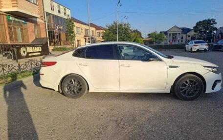 KIA Optima IV, 2019 год, 1 000 000 рублей, 2 фотография