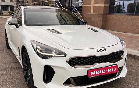 KIA Stinger I, 2018 год, 1 930 000 рублей, 3 фотография