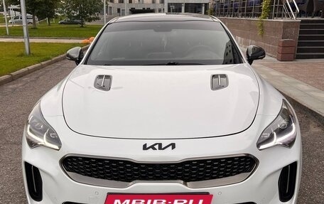 KIA Stinger I, 2018 год, 1 930 000 рублей, 2 фотография