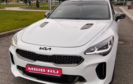 KIA Stinger I, 2018 год, 1 930 000 рублей, 8 фотография