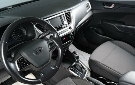 Hyundai Solaris II рестайлинг, 2017 год, 1 299 000 рублей, 8 фотография