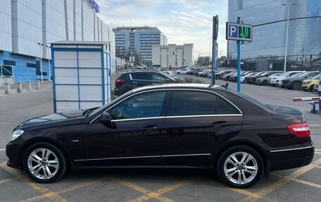 Mercedes-Benz E-Класс, 2011 год, 1 500 000 рублей, 7 фотография