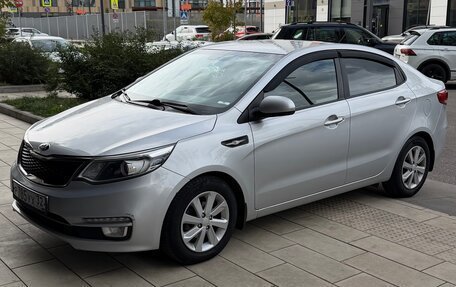KIA Rio III рестайлинг, 2016 год, 930 000 рублей, 2 фотография