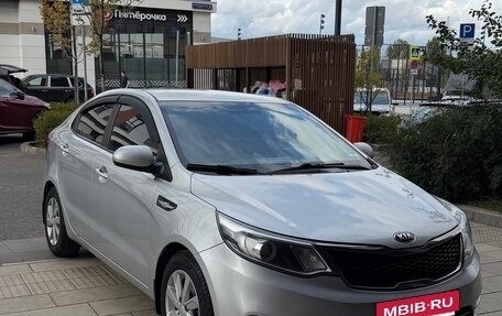KIA Rio III рестайлинг, 2016 год, 930 000 рублей, 3 фотография