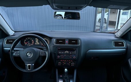 Volkswagen Jetta VI, 2012 год, 1 300 000 рублей, 11 фотография