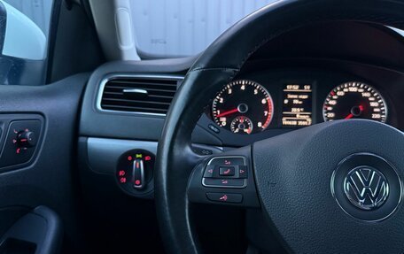 Volkswagen Jetta VI, 2012 год, 1 300 000 рублей, 15 фотография