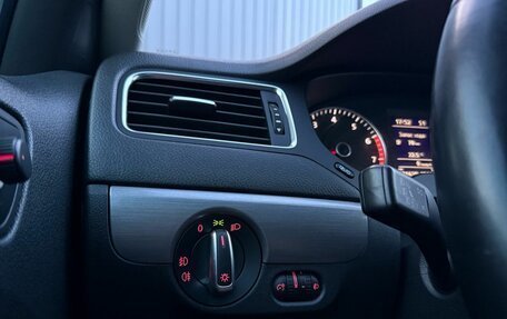 Volkswagen Jetta VI, 2012 год, 1 300 000 рублей, 23 фотография