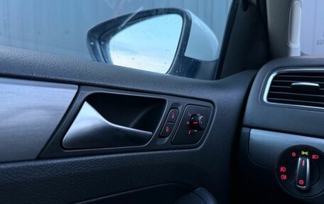 Volkswagen Jetta VI, 2012 год, 1 300 000 рублей, 22 фотография