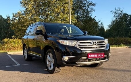 Toyota Highlander III, 2012 год, 2 450 000 рублей, 1 фотография