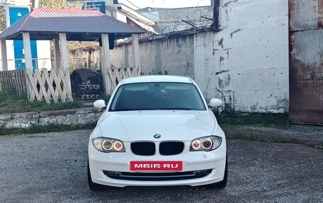 BMW 1 серия, 2008 год, 900 000 рублей, 2 фотография